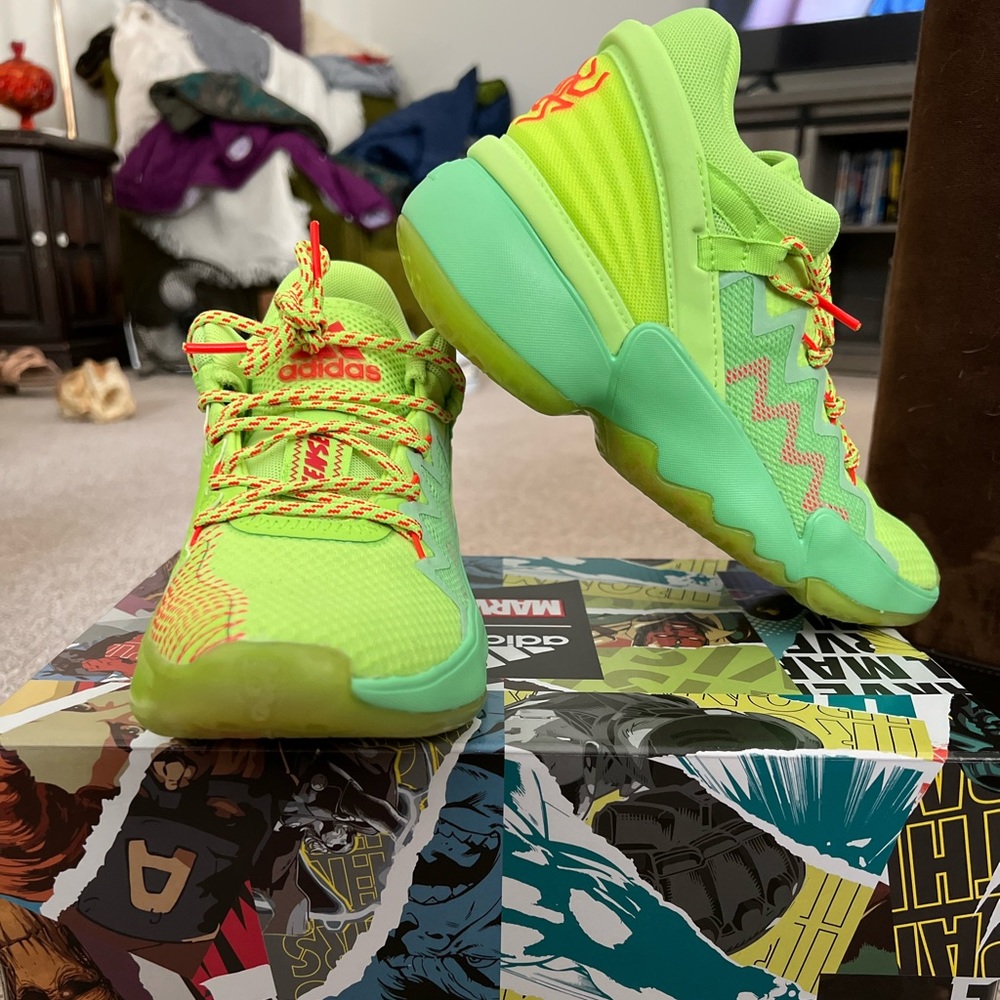 Marvel Adidas sneakers